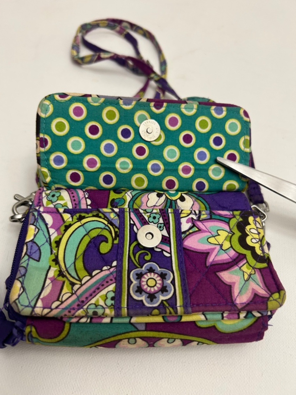 Vera Bradley All-In-One Crossbody Wallet in the retired Heather pattern. - Picture 4 of 7